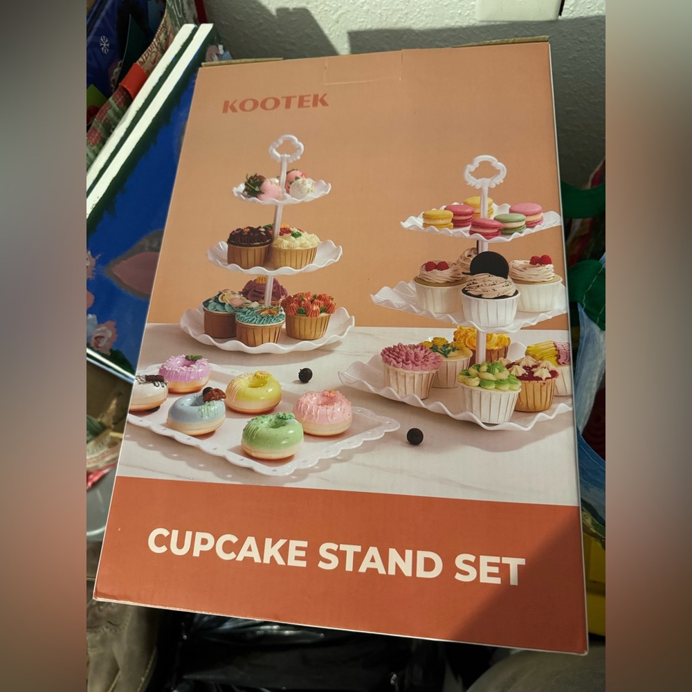 White Cupcake Stand Set